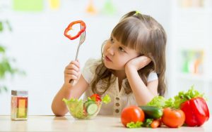 Trẻ bị nhiễm khuẩn hô hấp cần chế độ dinh dưỡng như thế nào?